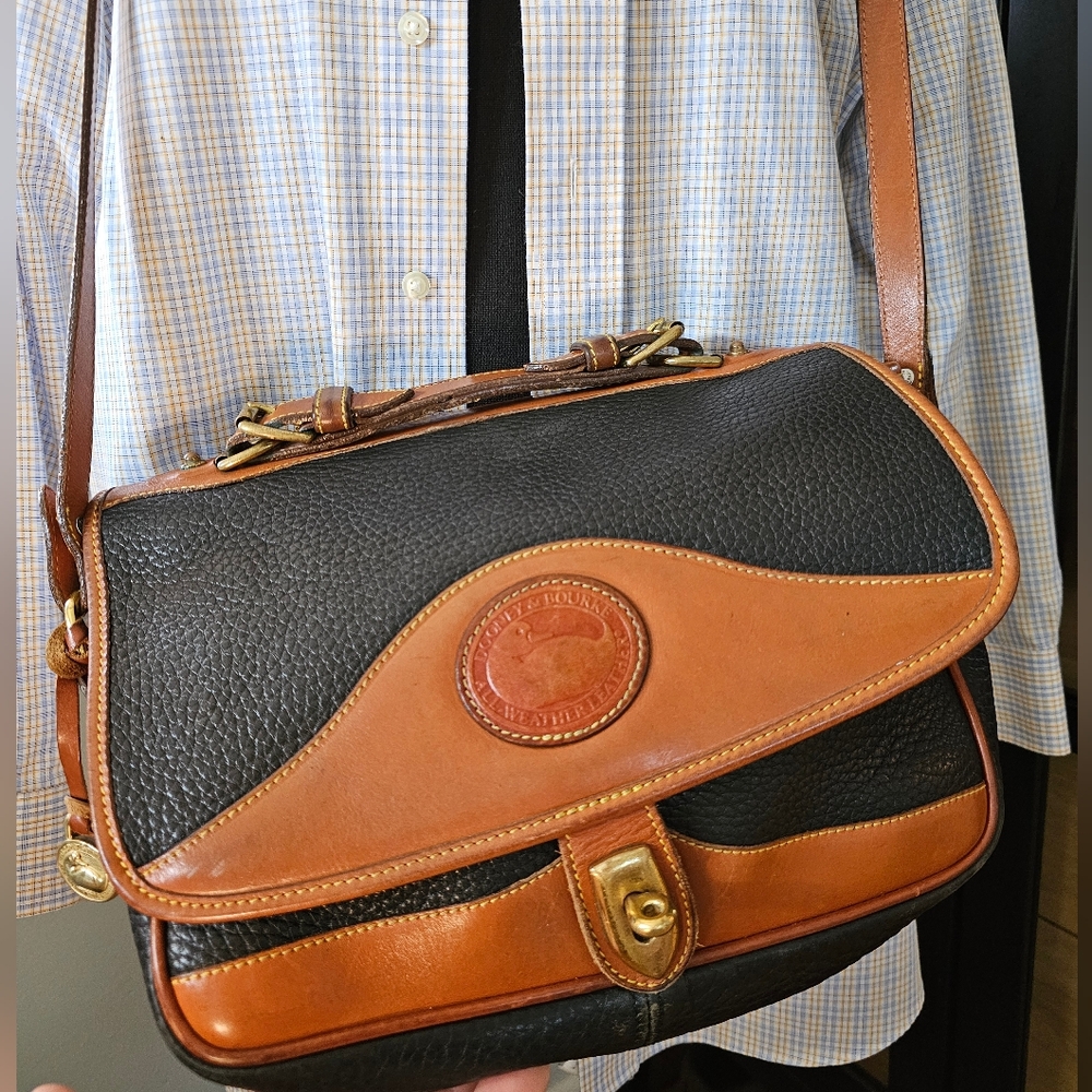 Vintage DOONEY & BOURKE Pebbled Leather Carrier Bag